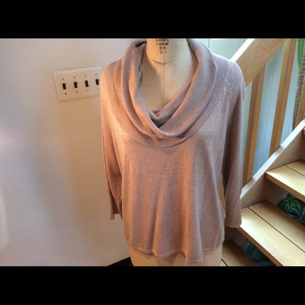 Sweater - Picture 2 of 4